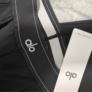 Alo yoga suit up trouser